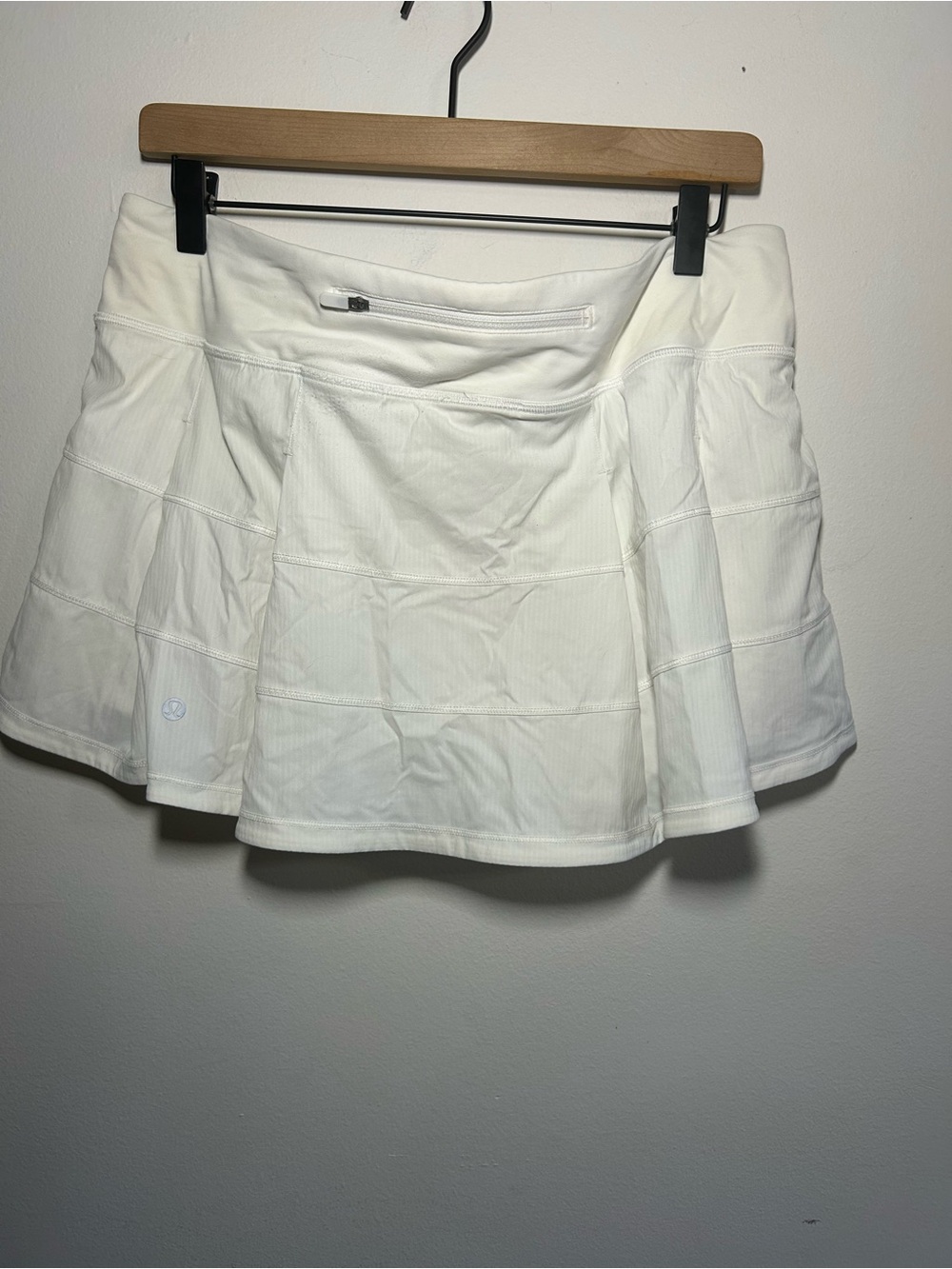 Lululemon pace rival skirt